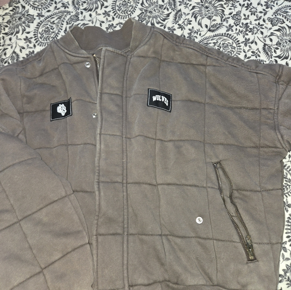 Wolves jacket - Picture 3 of 3